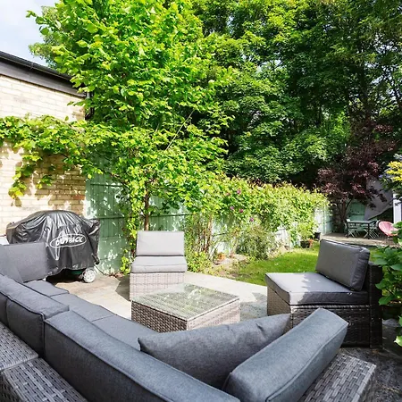 Villa Veeve - Parkland Perfection